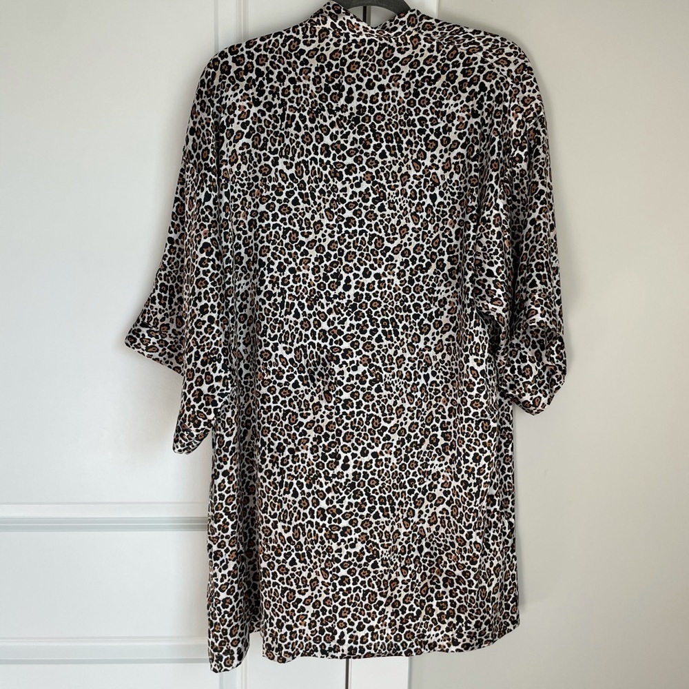 Victoria’s Secret Robe - Picture 2 of 4